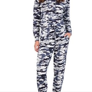 NWT Catherine Malandrino 2 Piece Printed Hoody and Pants Loungewear Set Large